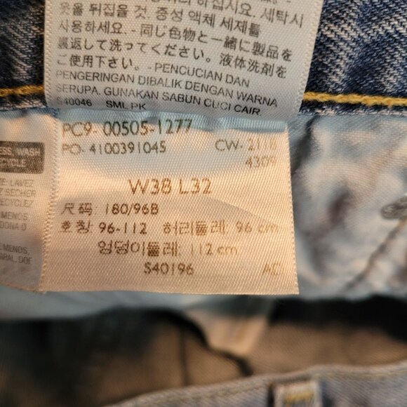 Levi's Jeans Mens 38x32 Measures 36x30 Straight Leg 505 Medium Light Wash - Picture 6 of 11